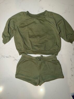 Cat & Jack Olive Green Kids Matching Set - Sweatshirt & Shorts